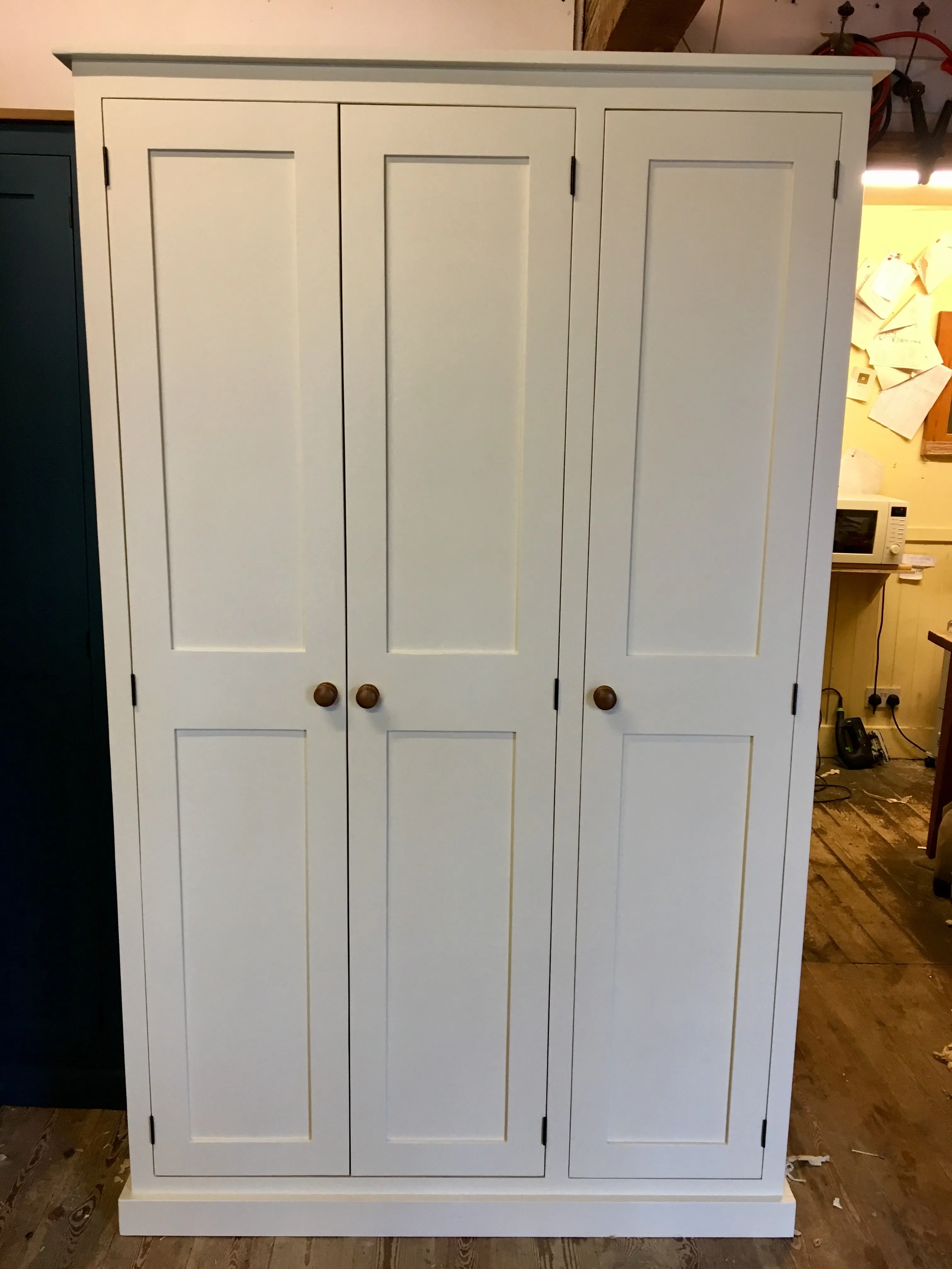 **3 Door Hall, Utility Room, Cloak Room Coat & Shoe Storage Cupboard (35 cm deep) OPTION 1