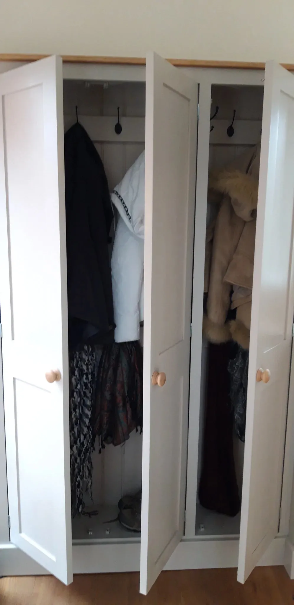 **3 Door Hall, Utility Room, Cloak Room Coat & Shoe Storage Cupboard (35 cm deep) OPTION 1