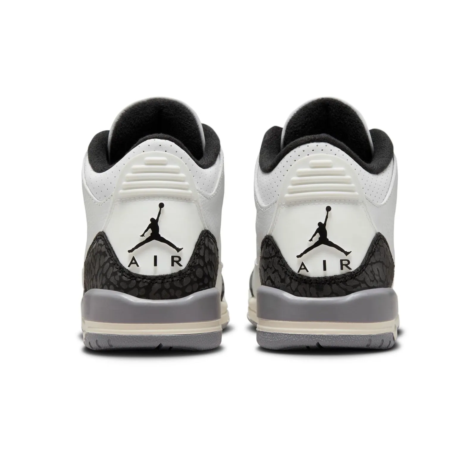 Air Jordan 3 Retro "Cement Grey" DM0967-106