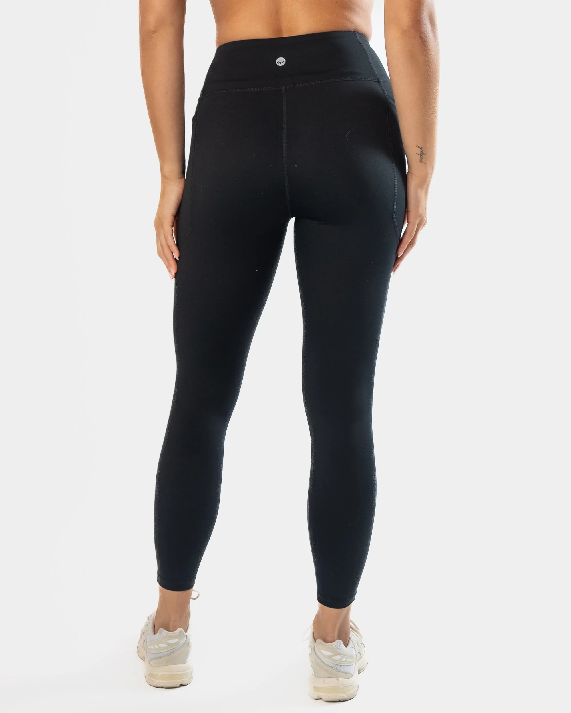 Lux Baseline 7/8 Leggings (23 in.) - Black