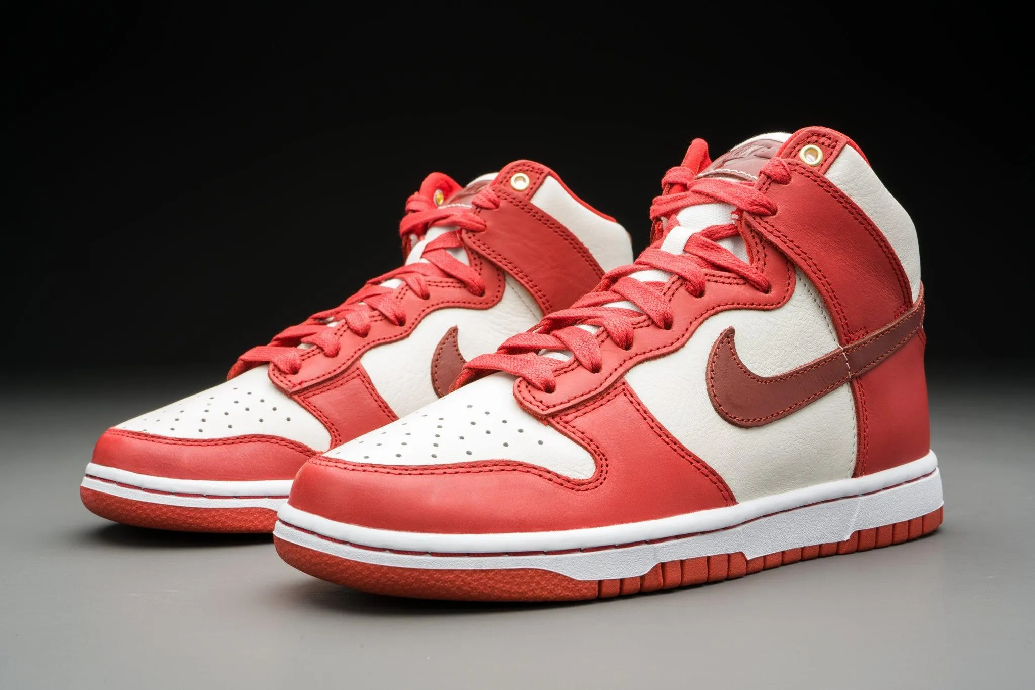 Nike Dunk High LXX Cinnabar (W)