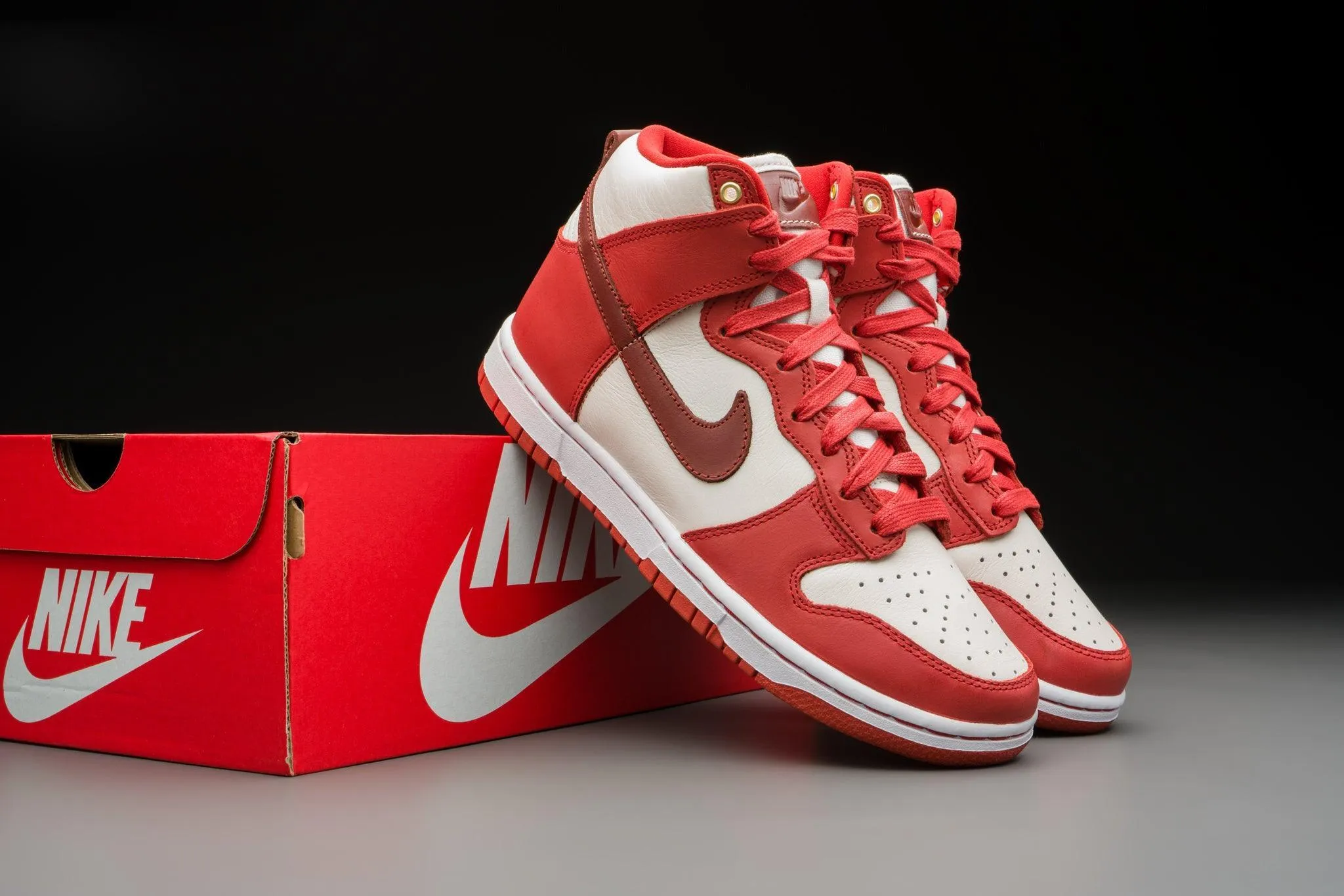 Nike Dunk High LXX Cinnabar (W)