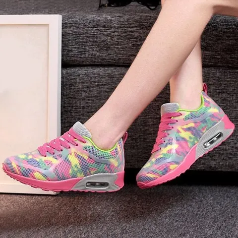 Pretty Cushion Floral Print Athletic Shoes