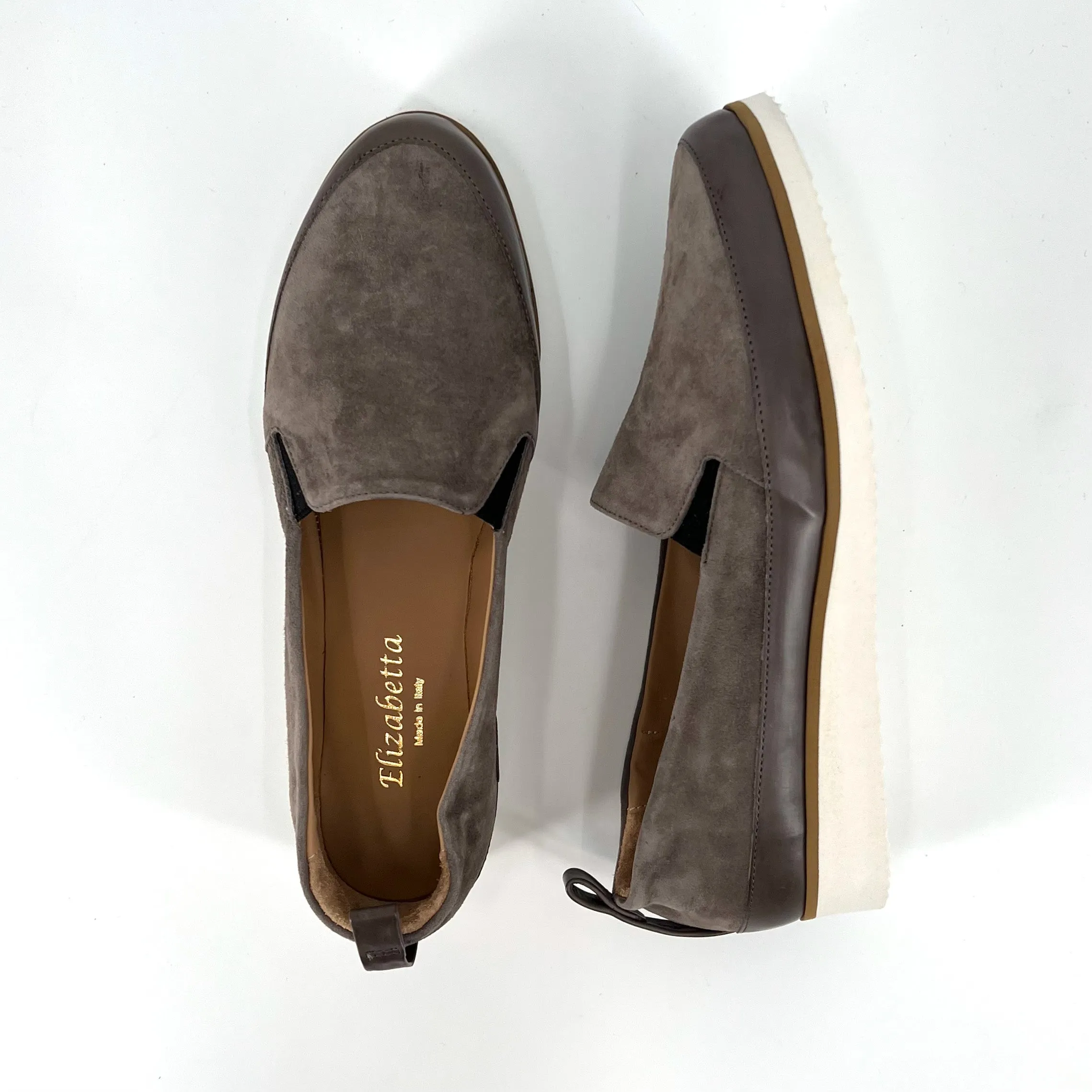 The Everyday Comfort Flat in Taupe