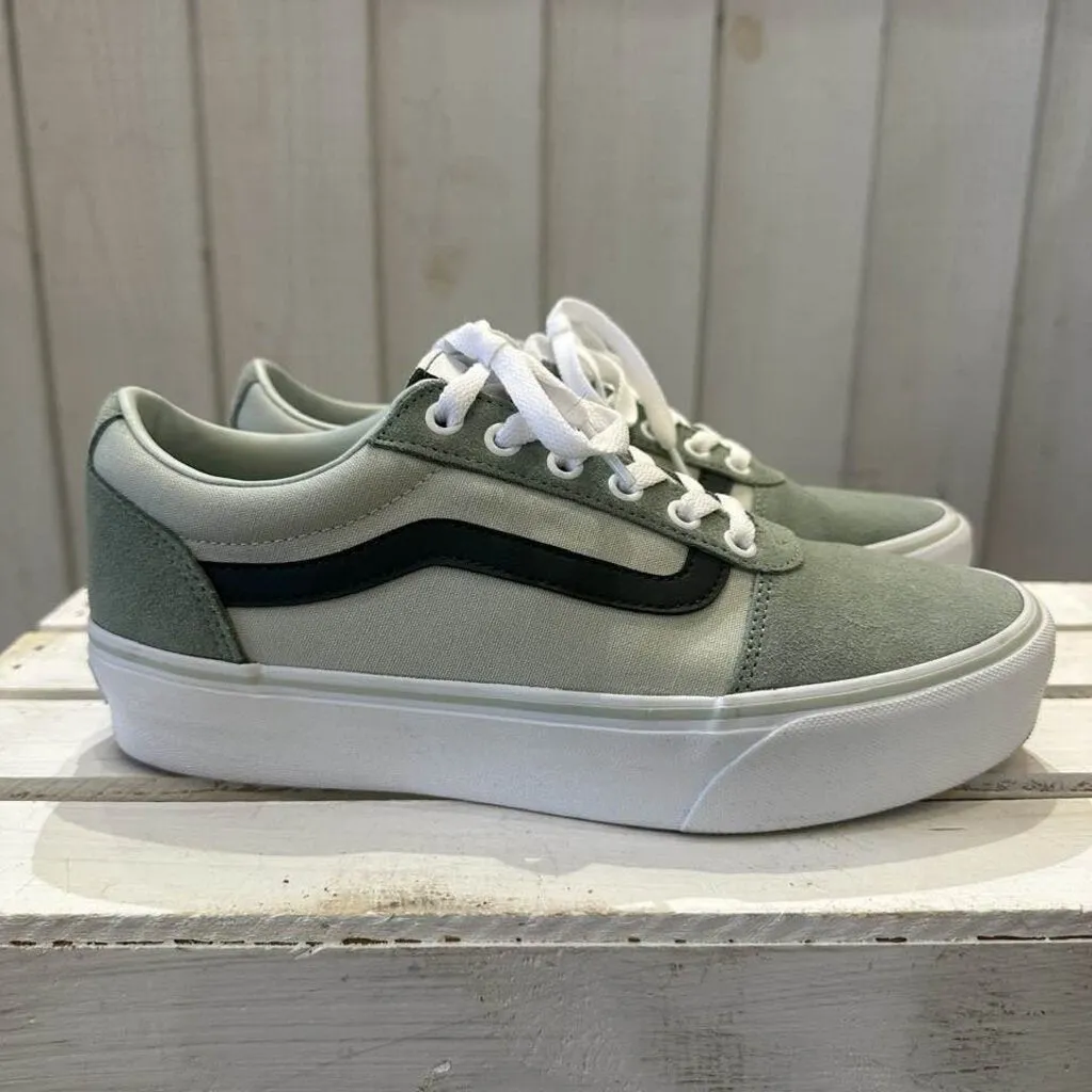 Vans Ward Lo Suede Sneakers - Size 10